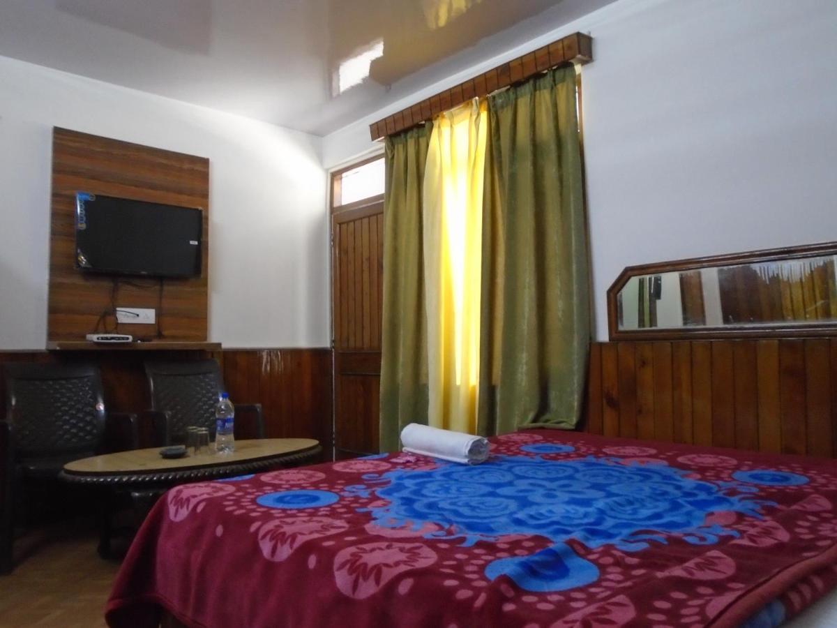 Hotel Magnolia Mallroad Manali Exterior foto