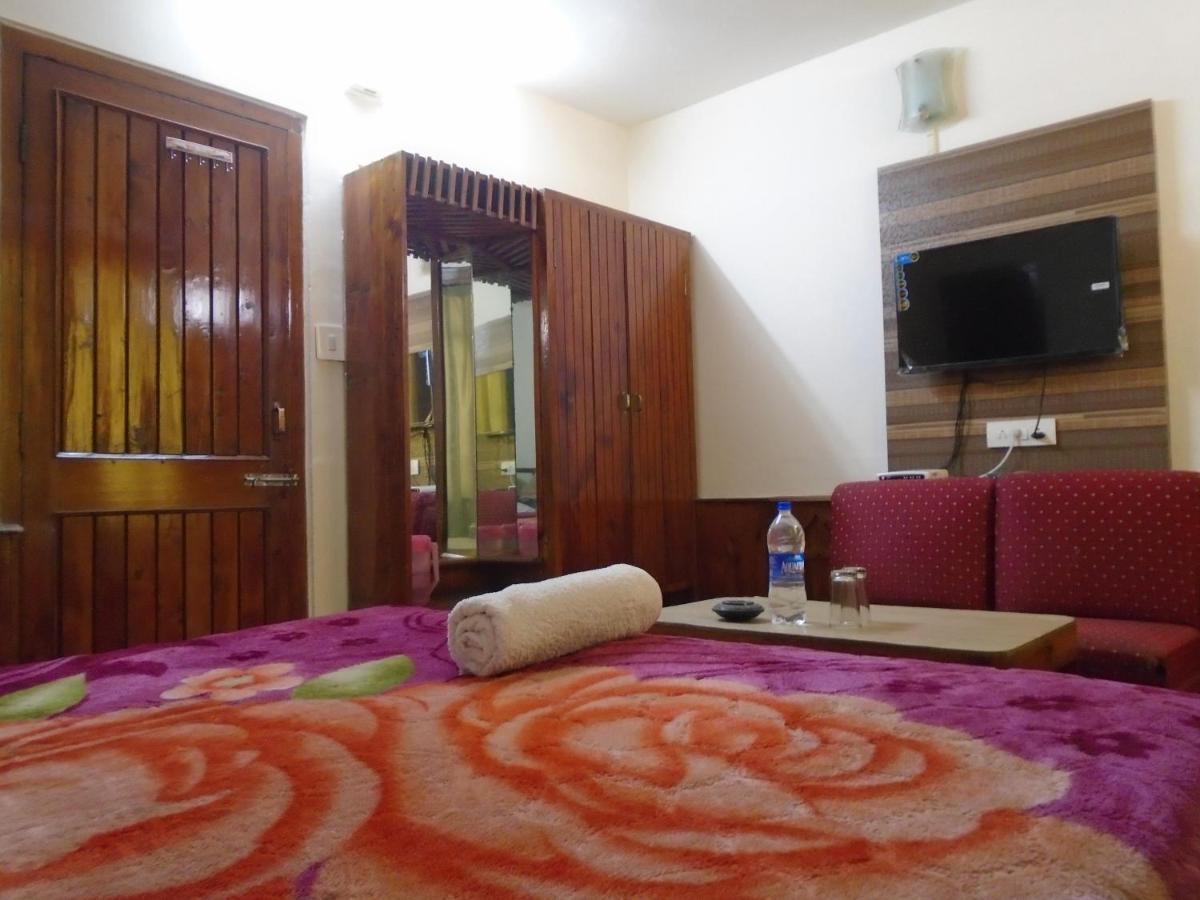 Hotel Magnolia Mallroad Manali Exterior foto