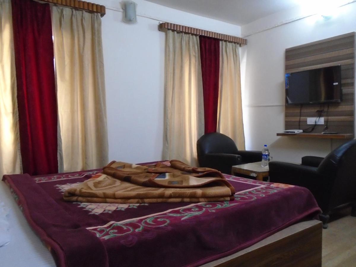 Hotel Magnolia Mallroad Manali Exterior foto