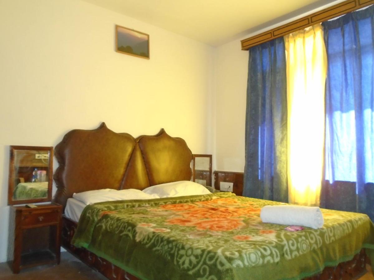 Hotel Magnolia Mallroad Manali Exterior foto