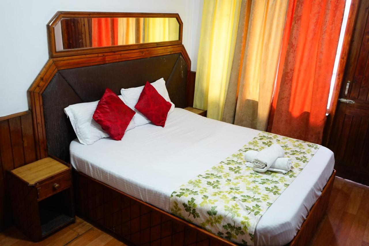 Hotel Magnolia Mallroad Manali Exterior foto