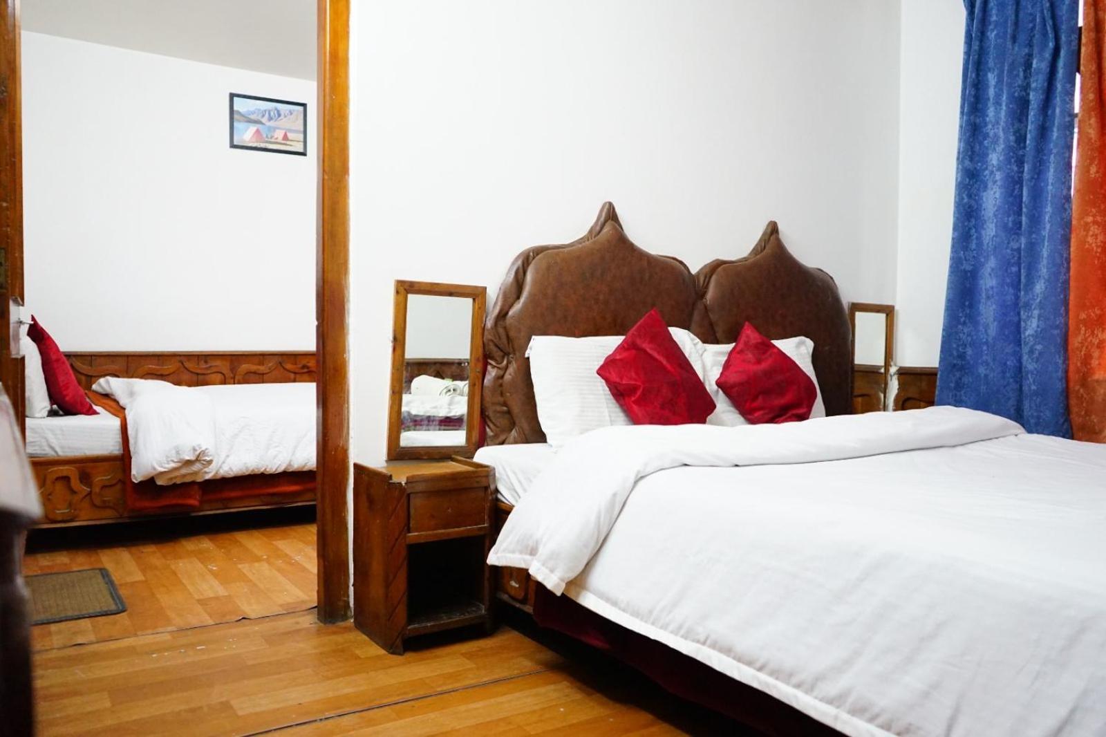 Hotel Magnolia Mallroad Manali Exterior foto